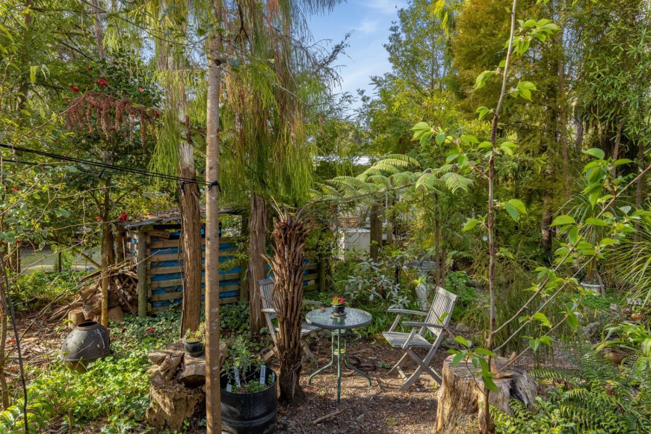 Bellbird Cottage - Lake Taupo Bach Waitahanui ภายนอก รูปภาพ